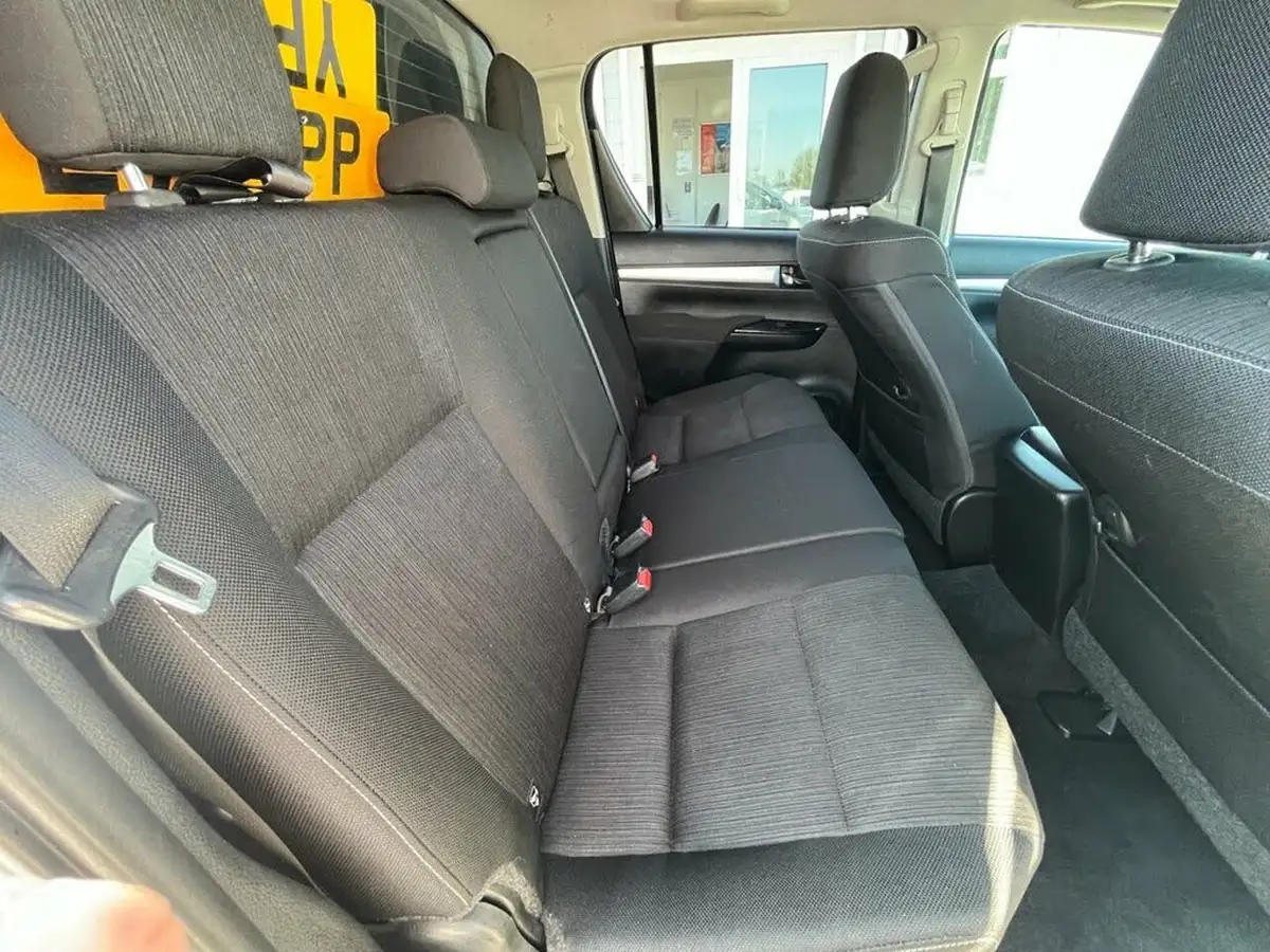 2021-toyota-hi-lux-24d-4d-icon-150hpeu6d-auto-big-13