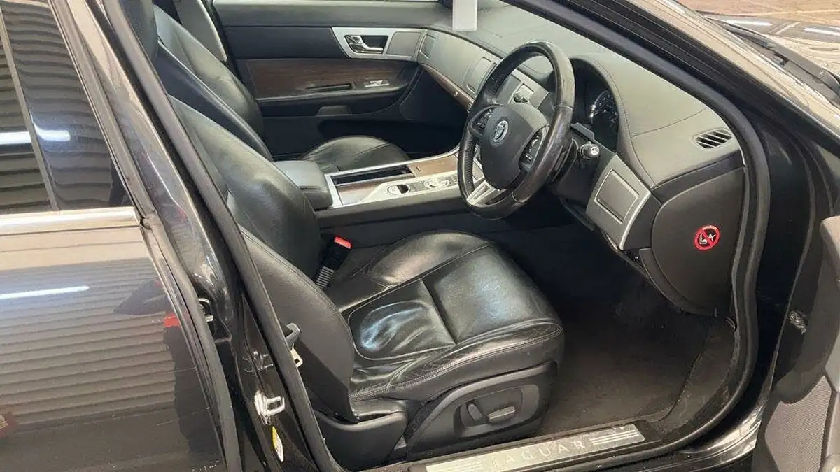 2013-jaguar-xf-22td-luxury-163ps-ss-sportbrake-5d-auto-big-4