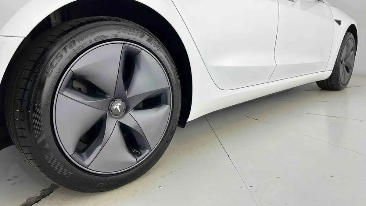 2020-tesla-model-3-e-standard-plus-big-29