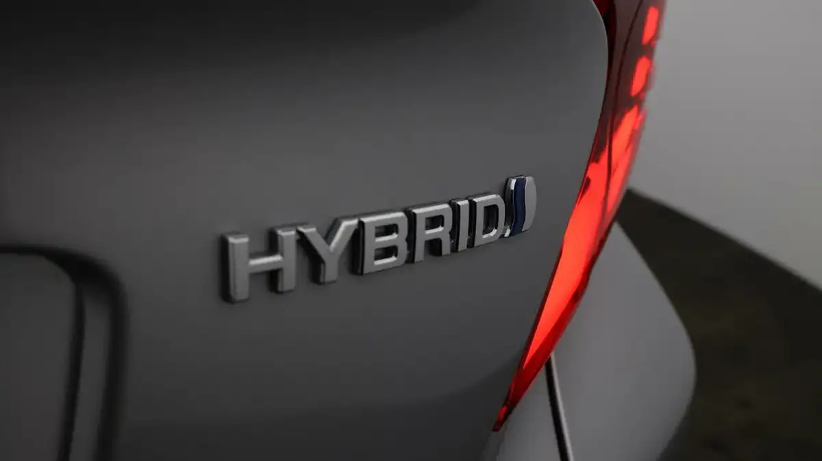 2022-toyota-c-hr-18-vvt-i-excel-big-21