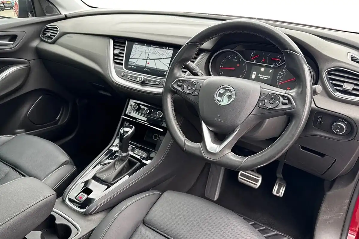 2021-vauxhall-grandland-x-16-ultimate-big-13