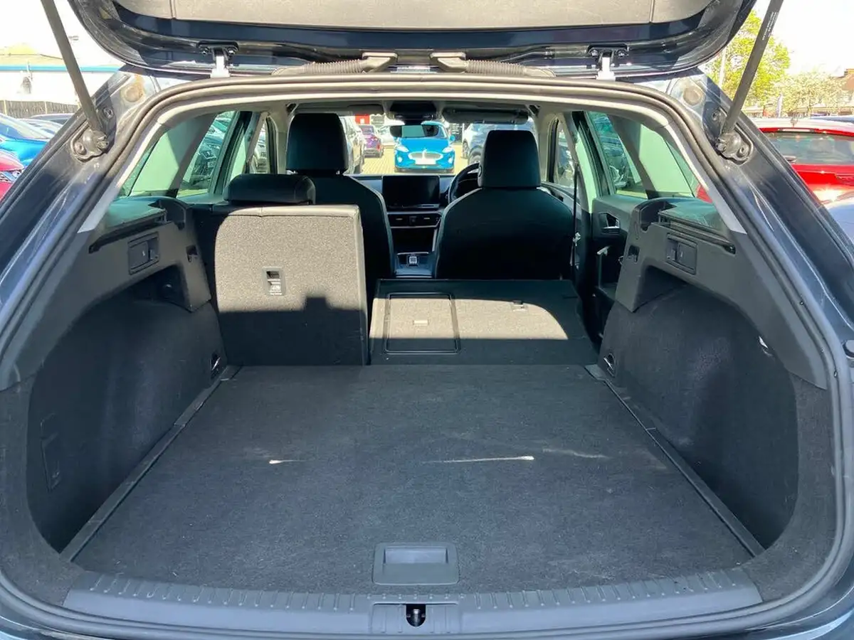 2022-seat-leon-15-etsi-fr-estate-big-22