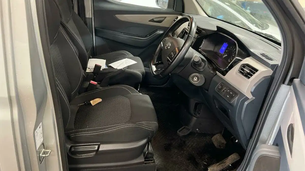 2021-maxus-e-deliver-3-e-l1h1-35kwh-big-10