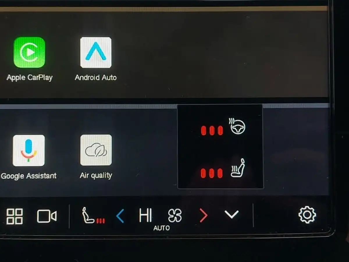 2024-volvo-xc40-20-b3-plus-big-17