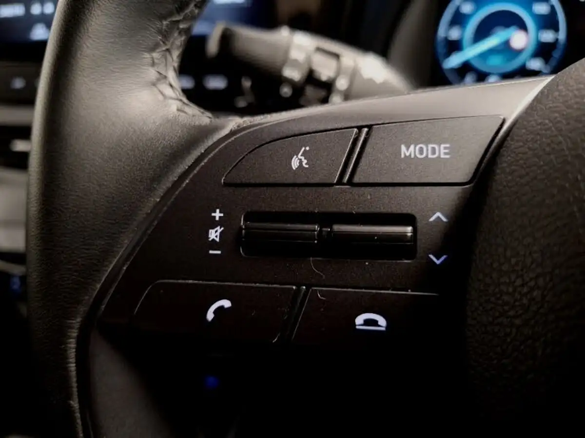 2023-hyundai-bayon-10-t-gdi-premium-100ps-dct-big-15