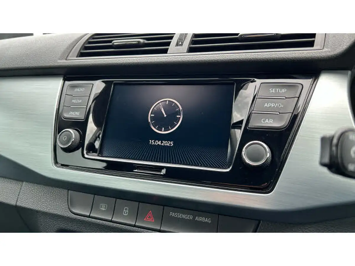 2020-skoda-fabia-10-tsi-colour-edition-big-11