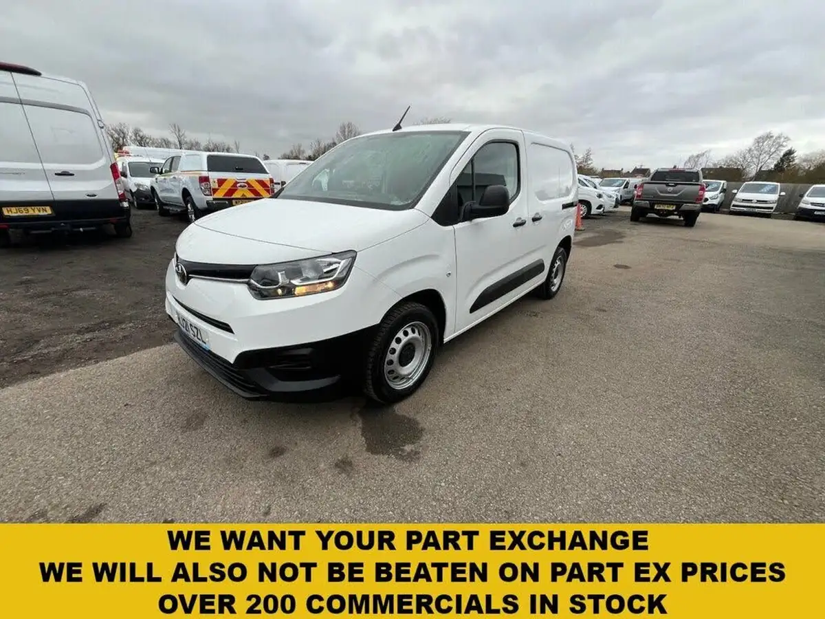 2021-toyota-proace-city-15d-active-100hpeu6dt-e-big-2