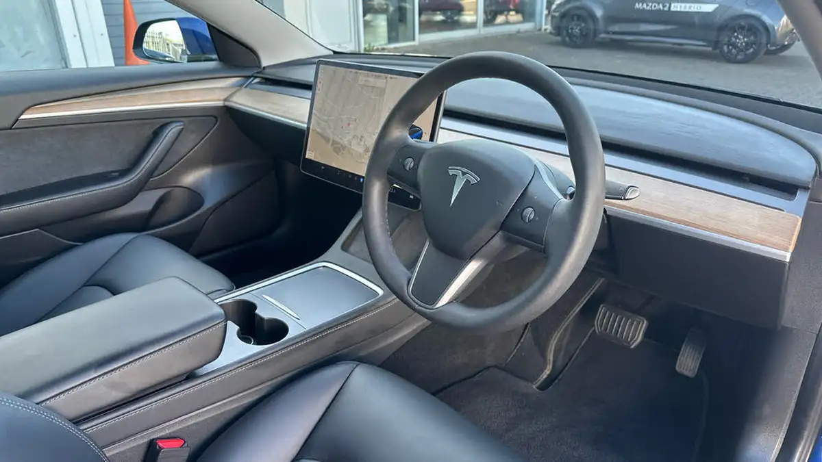 2021-tesla-model-3-e-long-range-awd-big-8