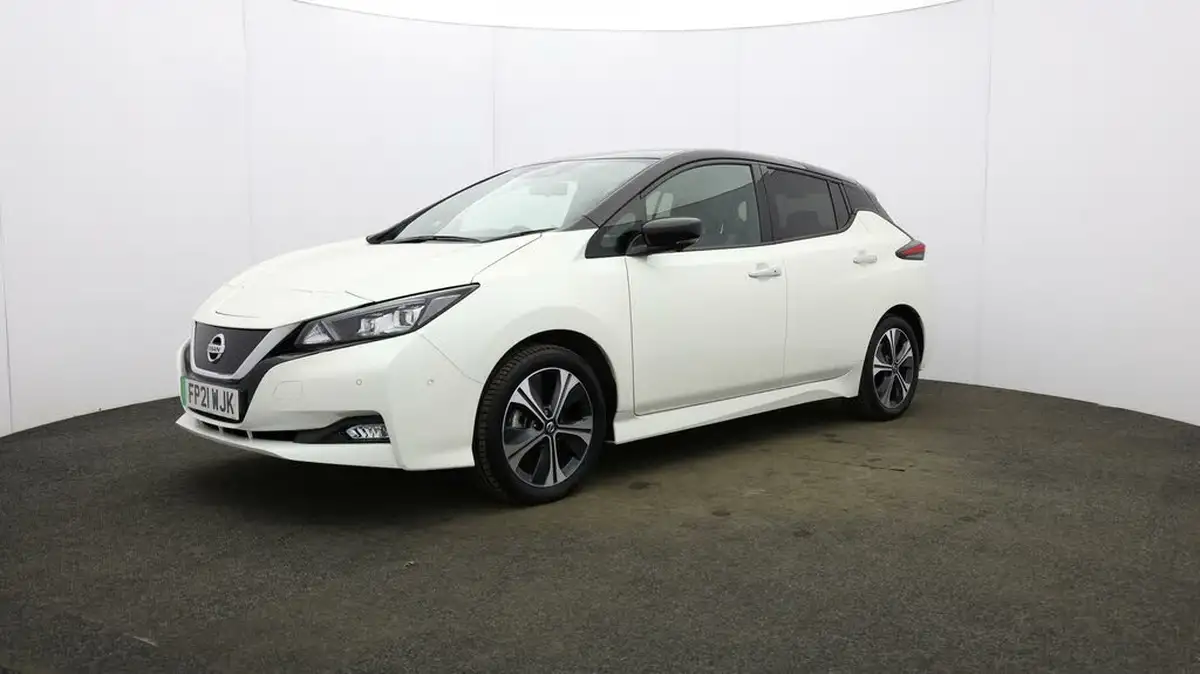 2021-nissan-leaf-e-tekna-big-28