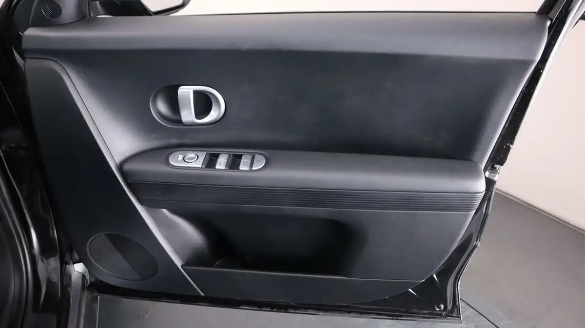 2022-hyundai-ioniq-5-e-premium-170ps-58kwh-rwd-big-13