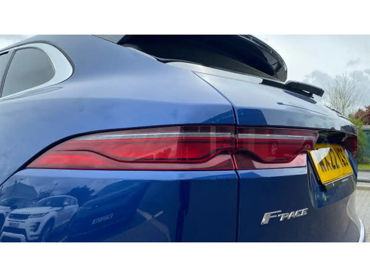 2022-jaguar-f-pace-20-d200-r-dynamic-se-big-18