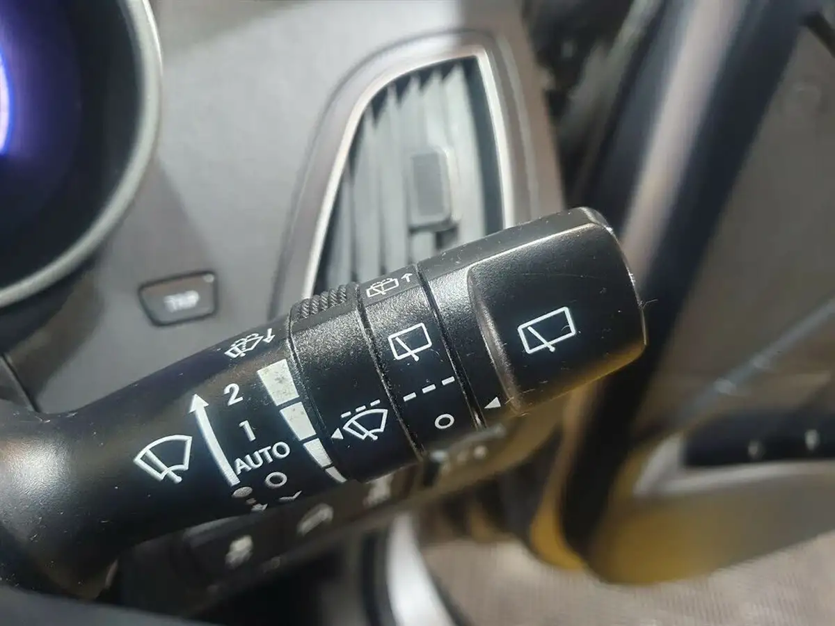 2012-hyundai-ix35-20td-premium-4wd-big-29