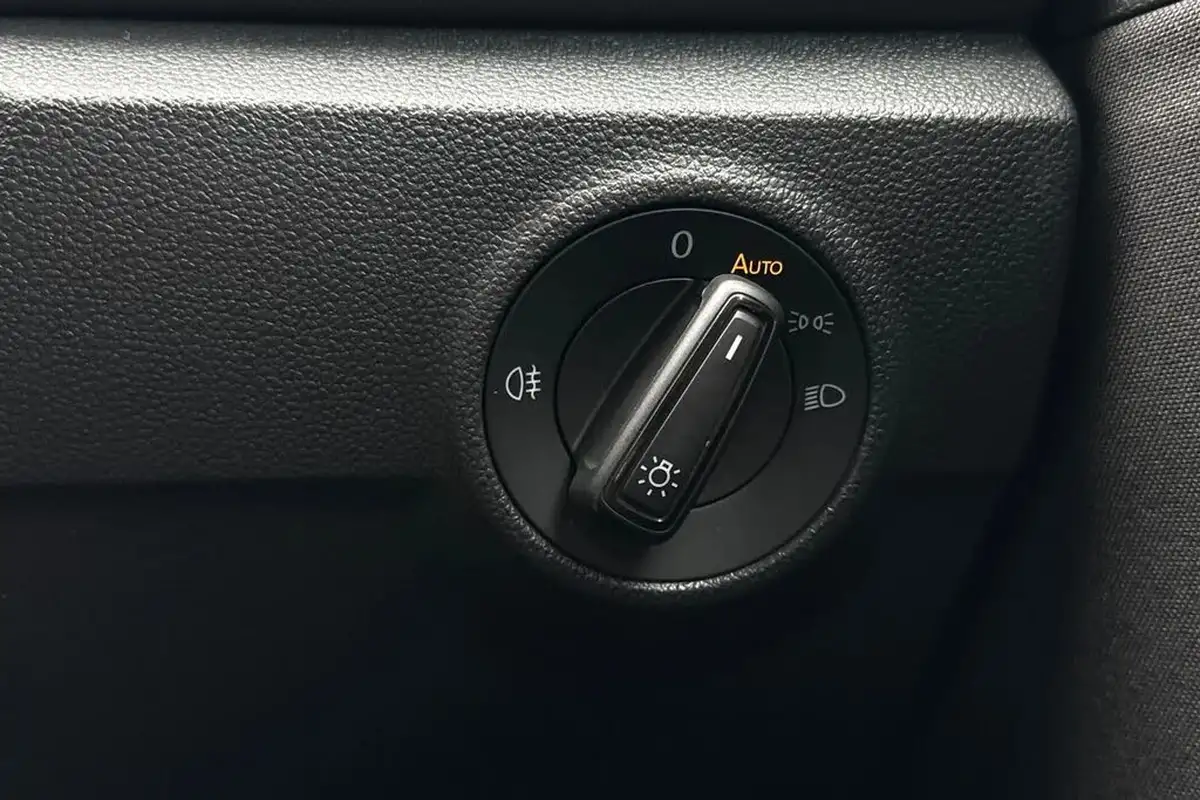 2024-volkswagen-t-roc-10-tsi-life-110ps-big-26
