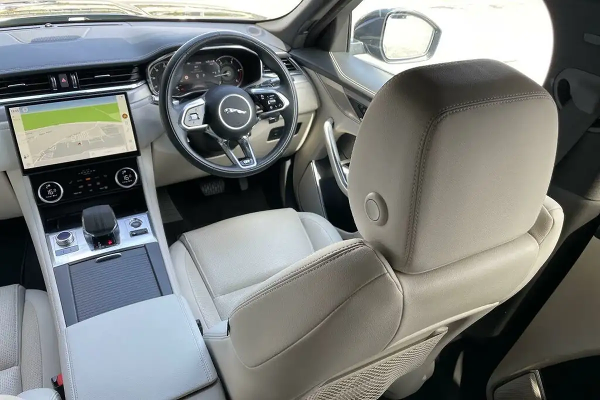 2022-jaguar-f-pace-20-d200-r-dynamic-s-big-36