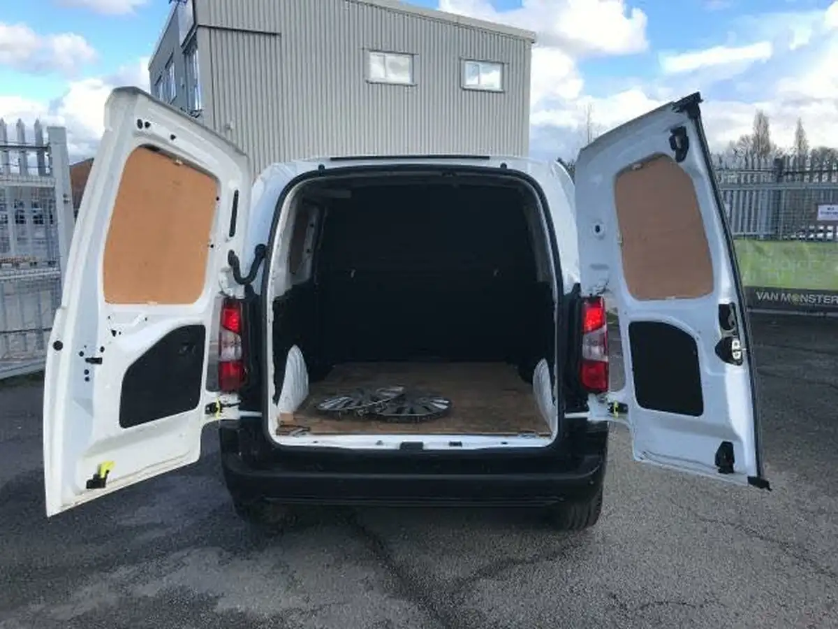 2021-peugeot-partner-15-bluehdi-1000-professional-100ps-eu6dt-panel-big-19