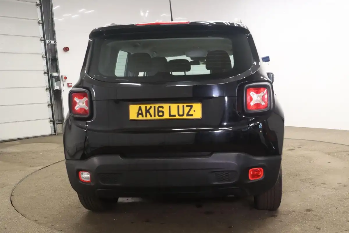 2016-jeep-renegade-16-multijet-ii-longitude-ss-big-5