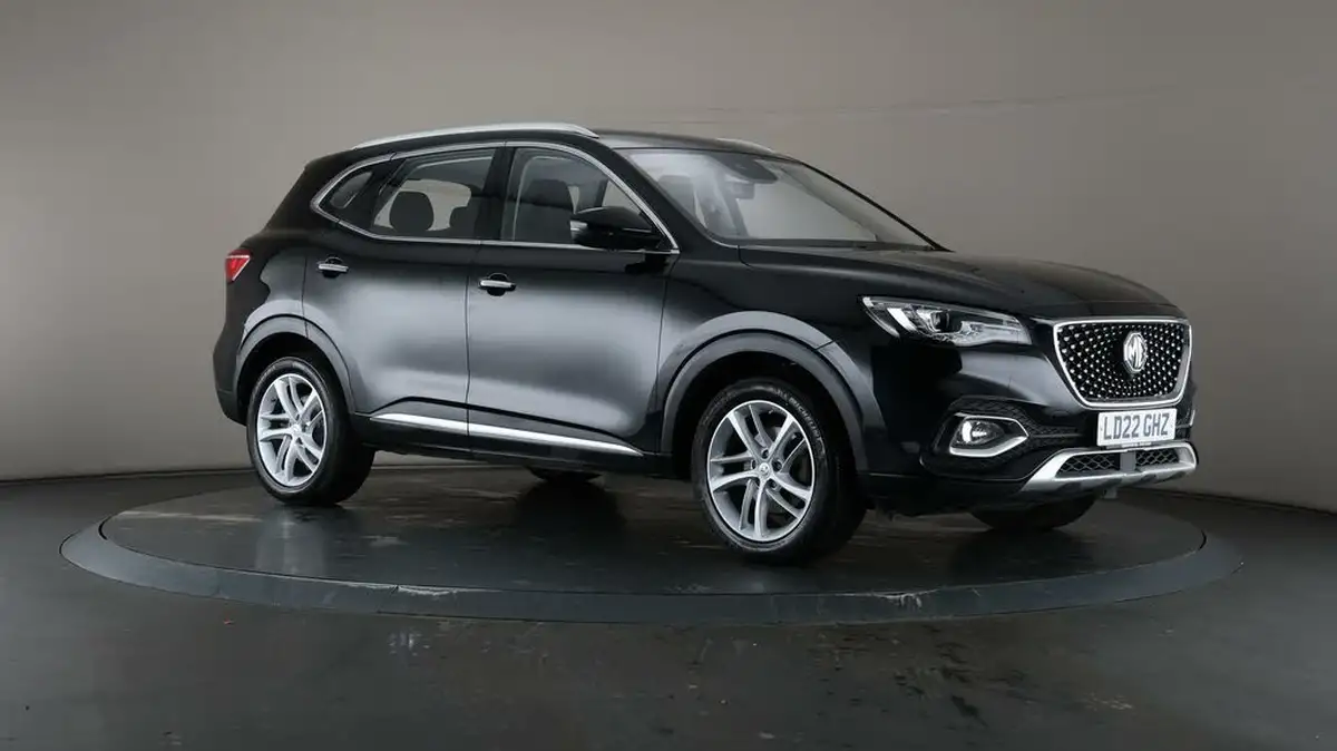 2022-mg-hs-15t-gdi-exclusive-162ps-big-47