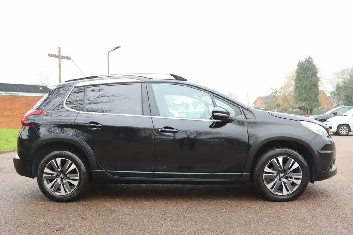 2017-peugeot-2008-suv-12-puretech-allure-82bhp-big-4