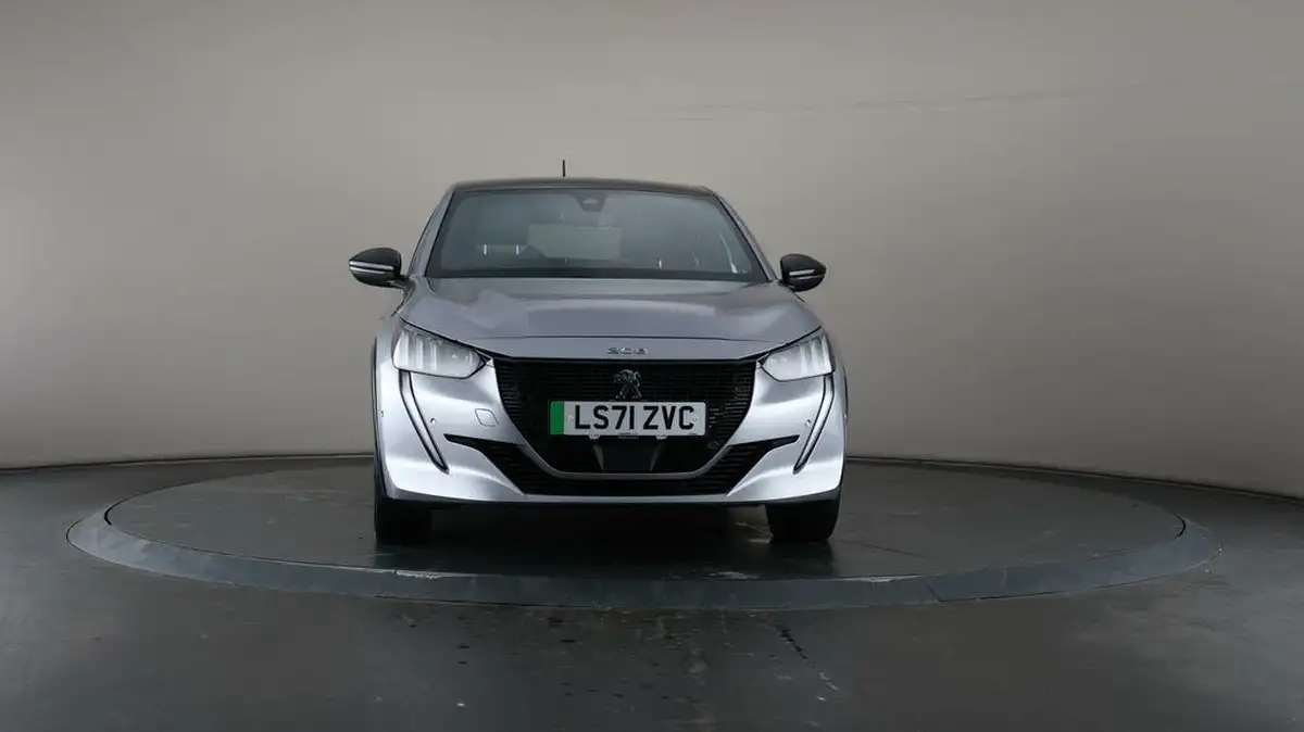 2021-peugeot-208-e-gt-50kwh-big-40