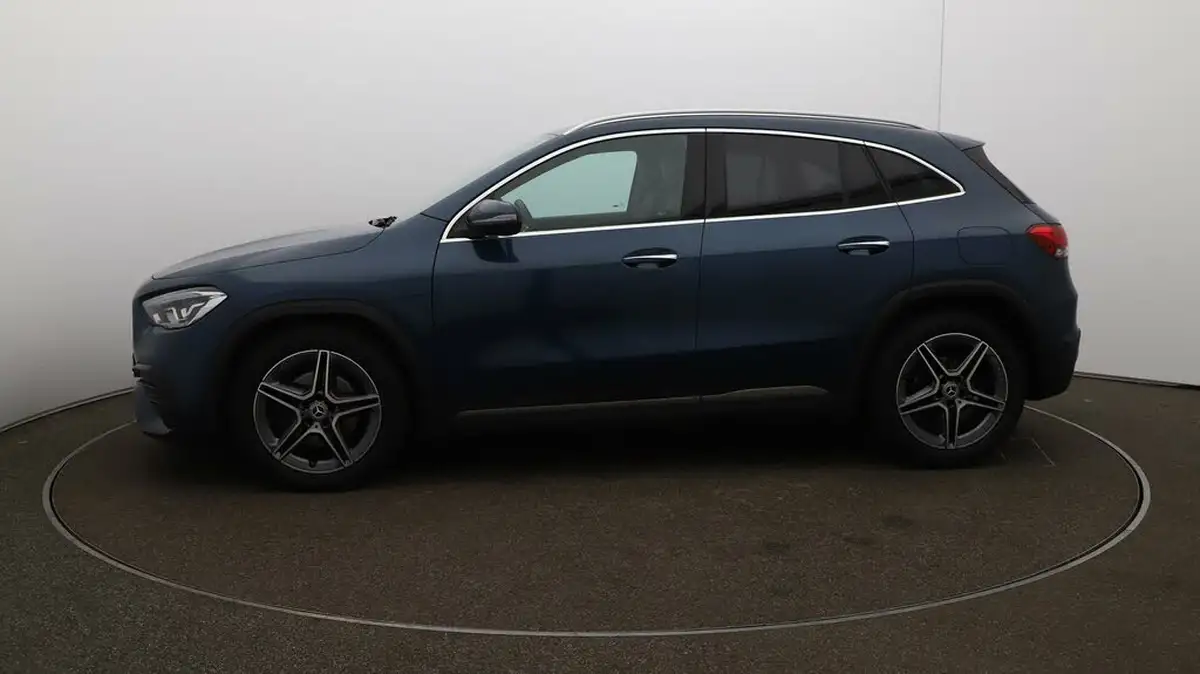 2022-mercedes-benz-gla-class-13-gla-200-amg-line-premium-big-56