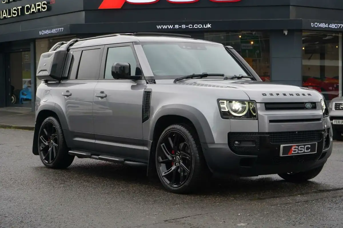 2020-land-rover-110-defender-20-d240-se-110-big-4