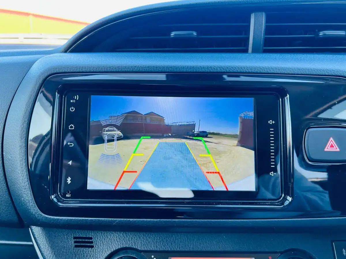 2019-toyota-yaris-big-16