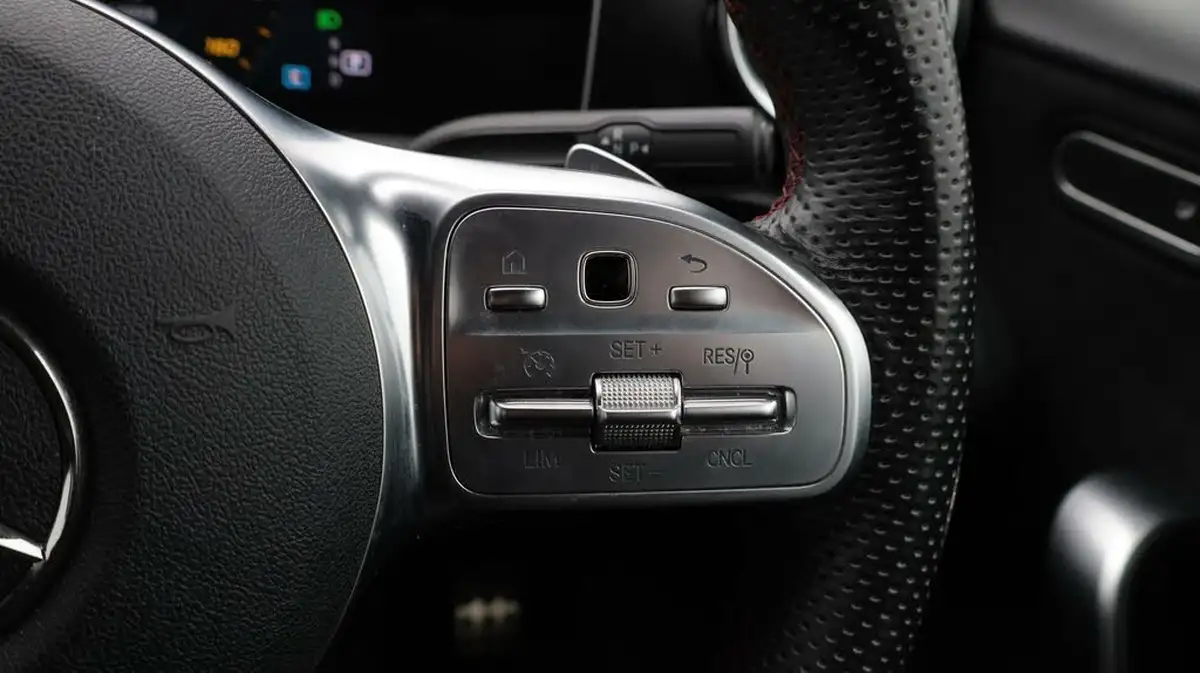 2019-mercedes-benz-a-class-15d-a180d-amg-line-executive-hatchback-5d-7g-dct-big-23