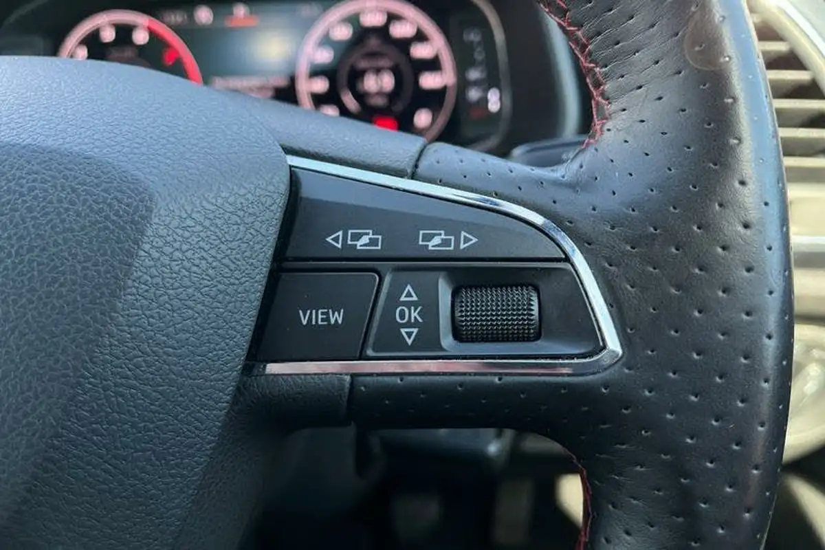 2020-seat-leon-15-tsi-evo-fr-black-edition-130ps-hatchback-big-34