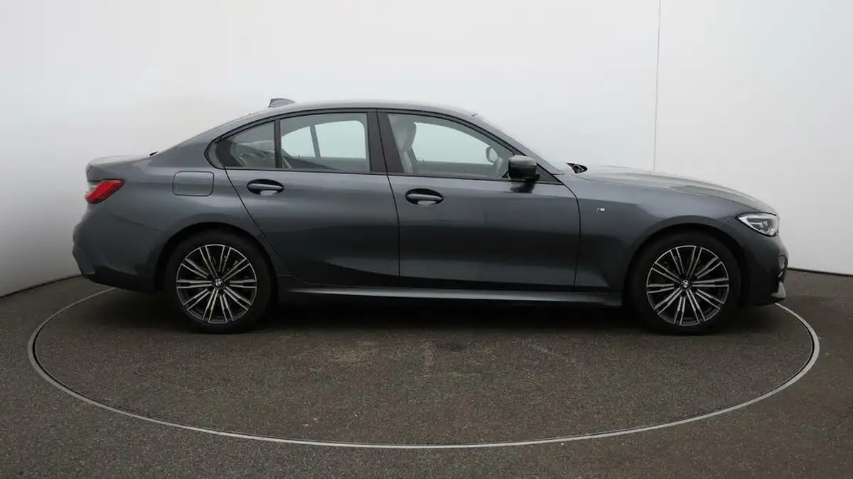 2020-bmw-3-series-20-330e-m-sport-saloon-4d-big-41