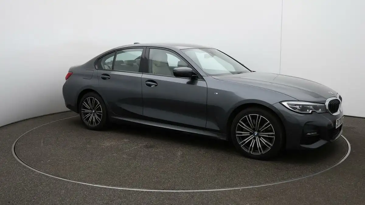 2020-bmw-3-series-20-330e-m-sport-saloon-4d-big-37
