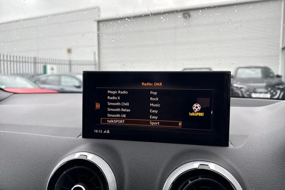 2023-audi-q2-15-35-tfsi-s-line-tronic-big-54