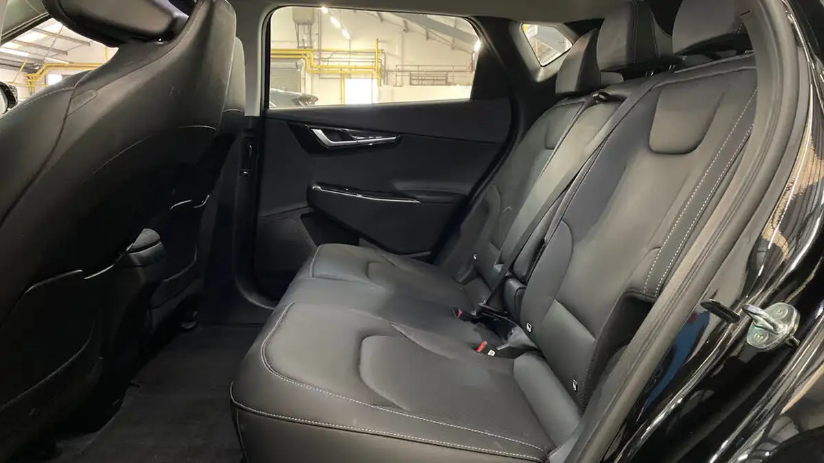 2022-kia-ev6-e-air-big-13
