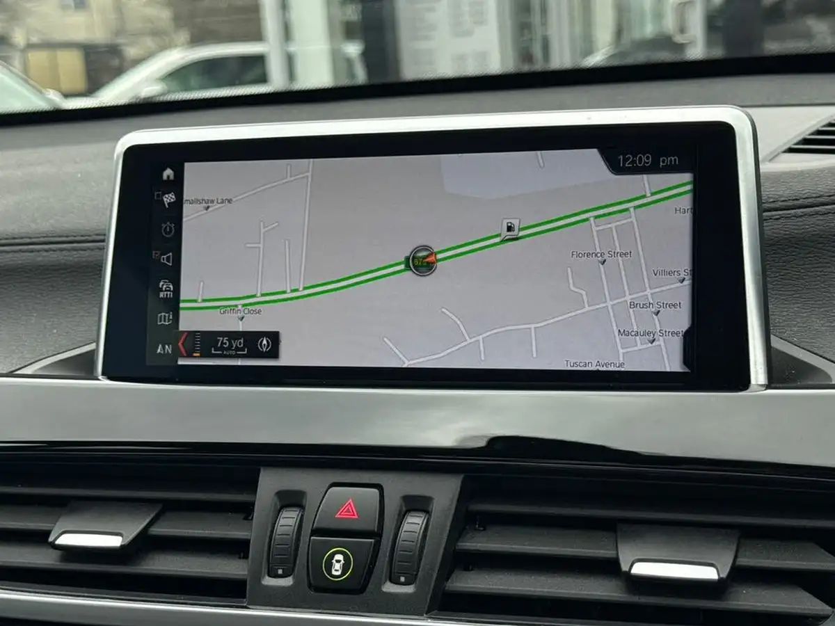 2021-bmw-x1-20-xdrive20i-xline-big-10
