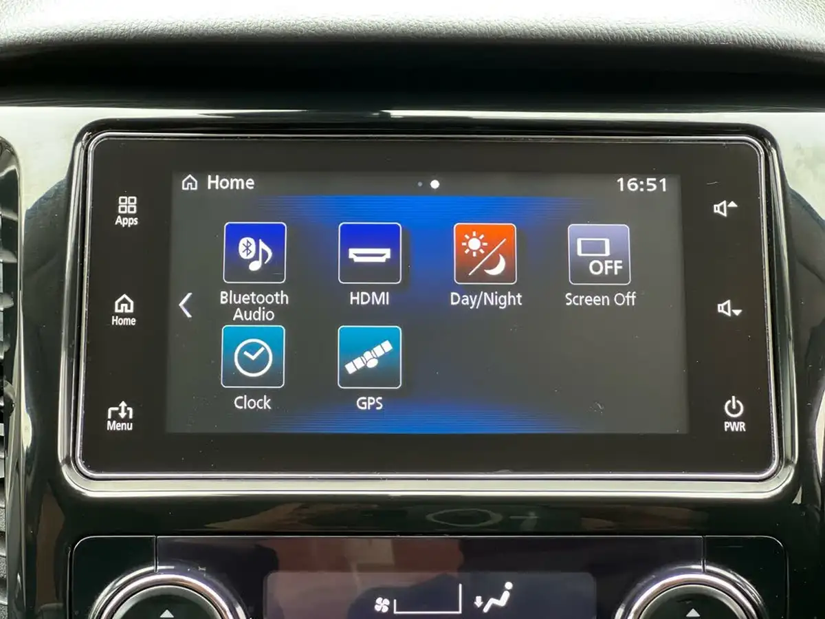 2018-mitsubishi-l200-24di-d-barbarian-sda-auto-big-26