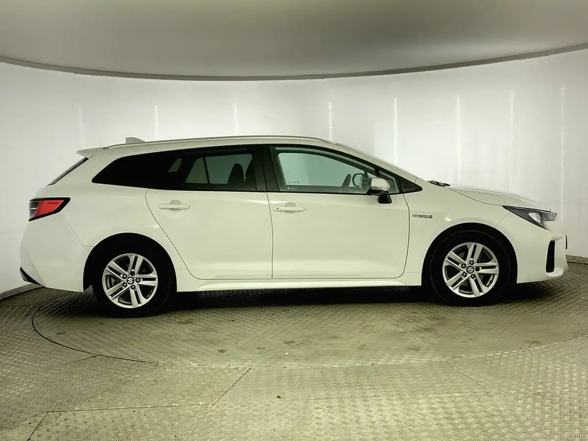 2023-suzuki-swace-18-motion-big-7