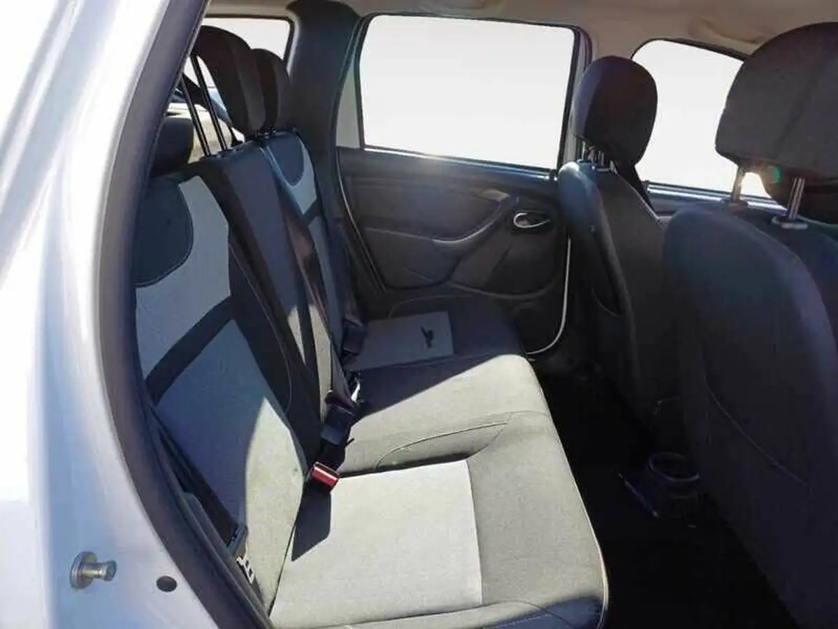 2018-dacia-duster-15dci-laureate-110bhp-ss-station-wagon-5d-big-5