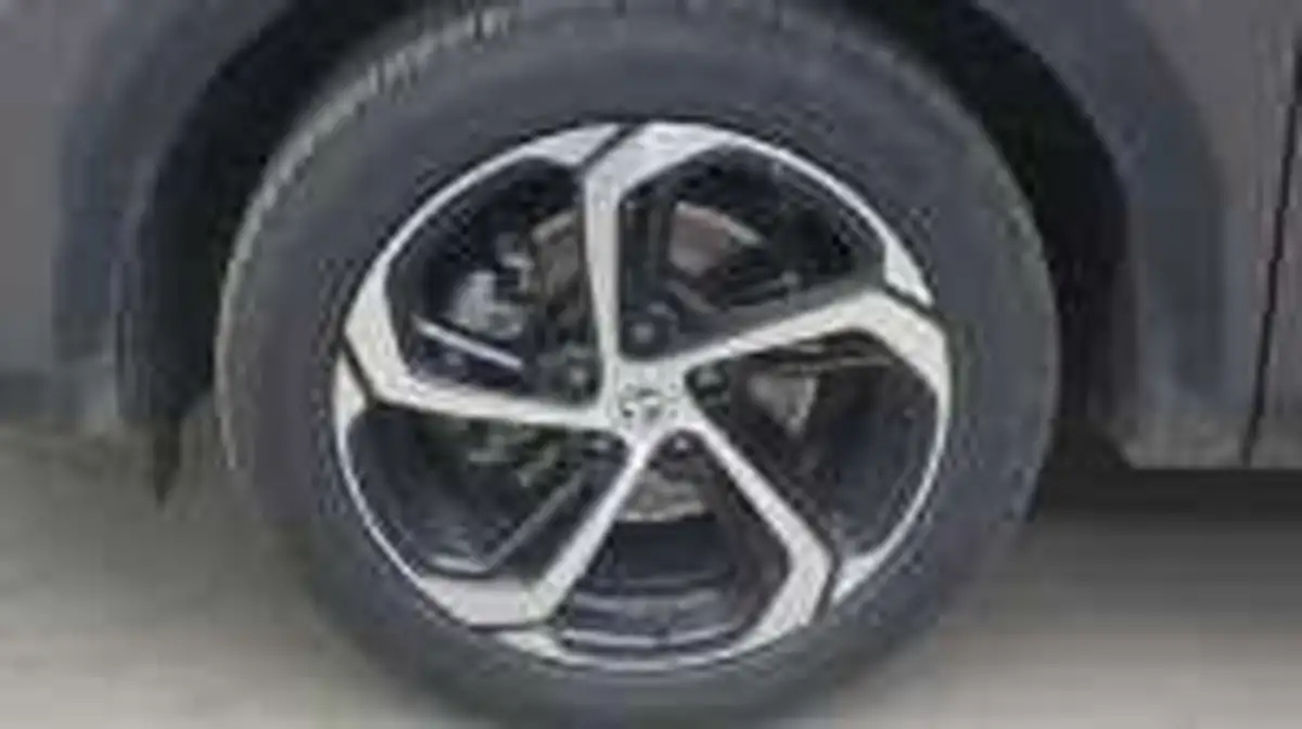 2024-mg-hs-15t-gdi-trophy-162ps-1490cc-big-5