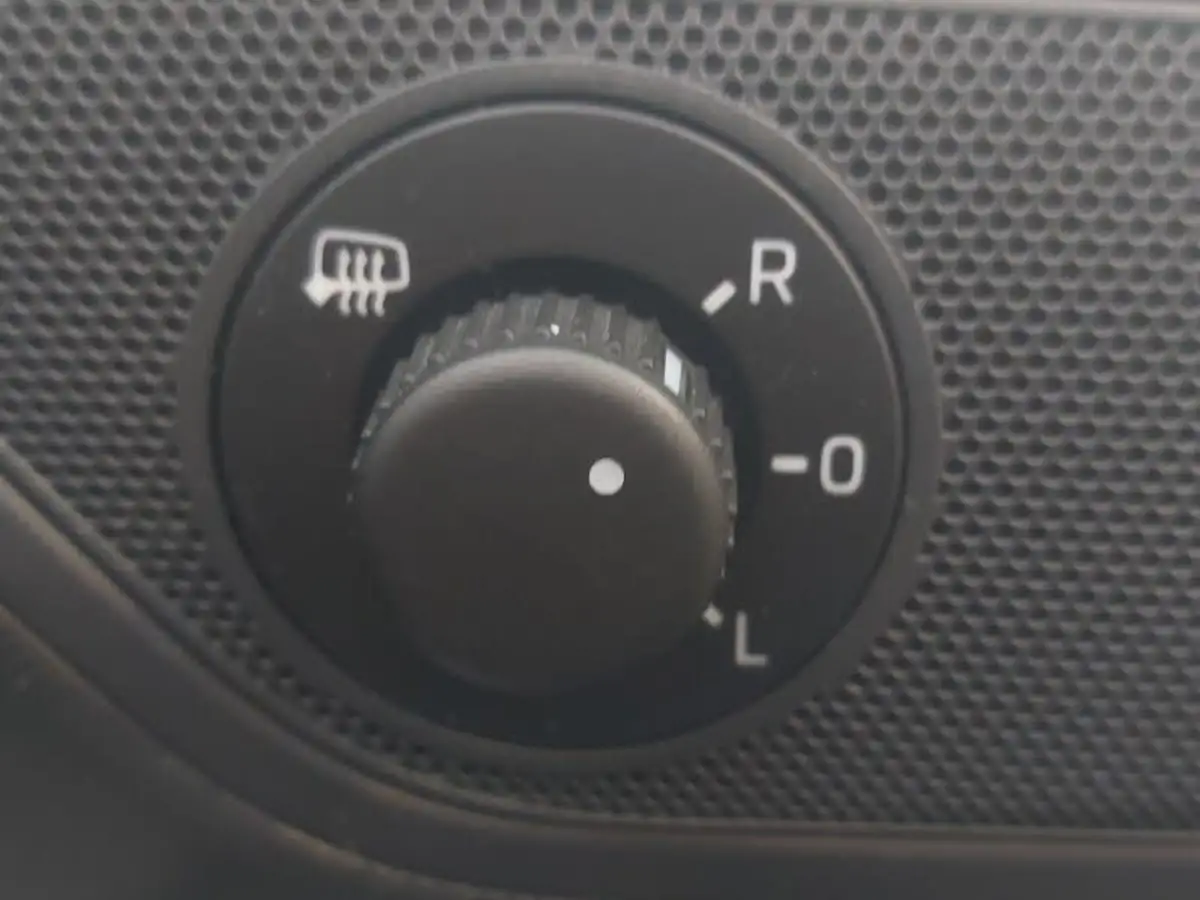 2017-skoda-fabia-12-tsi-monte-carlo-109ps-estate-big-11