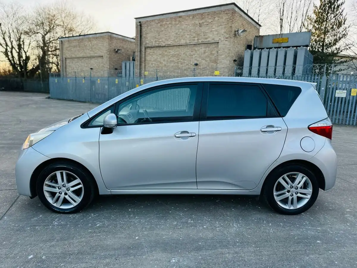 2011-toyota-verso-s-133-t-spirit-big-41
