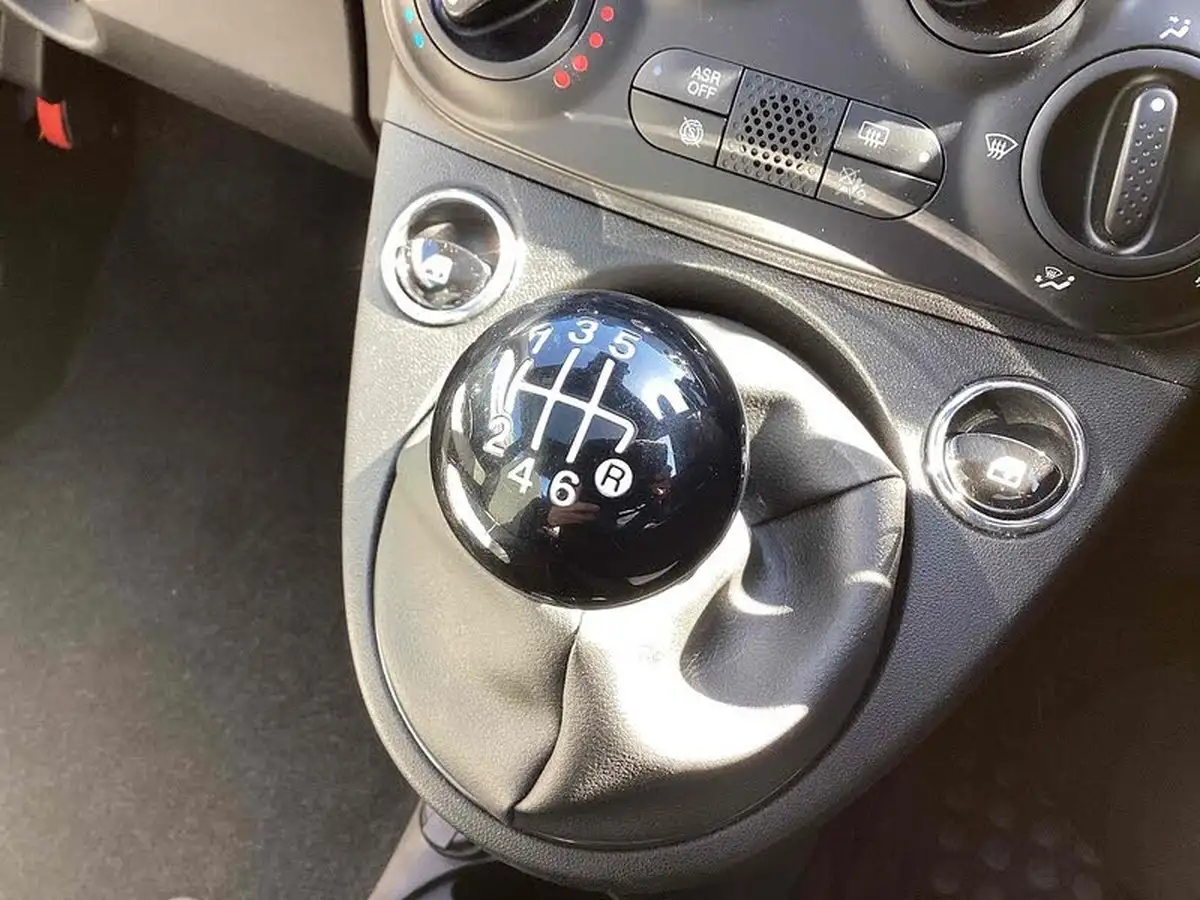 2023-fiat-500-10-dolcevita-big-25