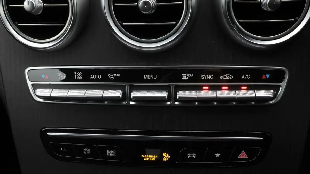2021-mercedes-benz-glc-class-20d-glc220d-amg-line-station-wagon-5d-1950cc-4matic-plus-big-12