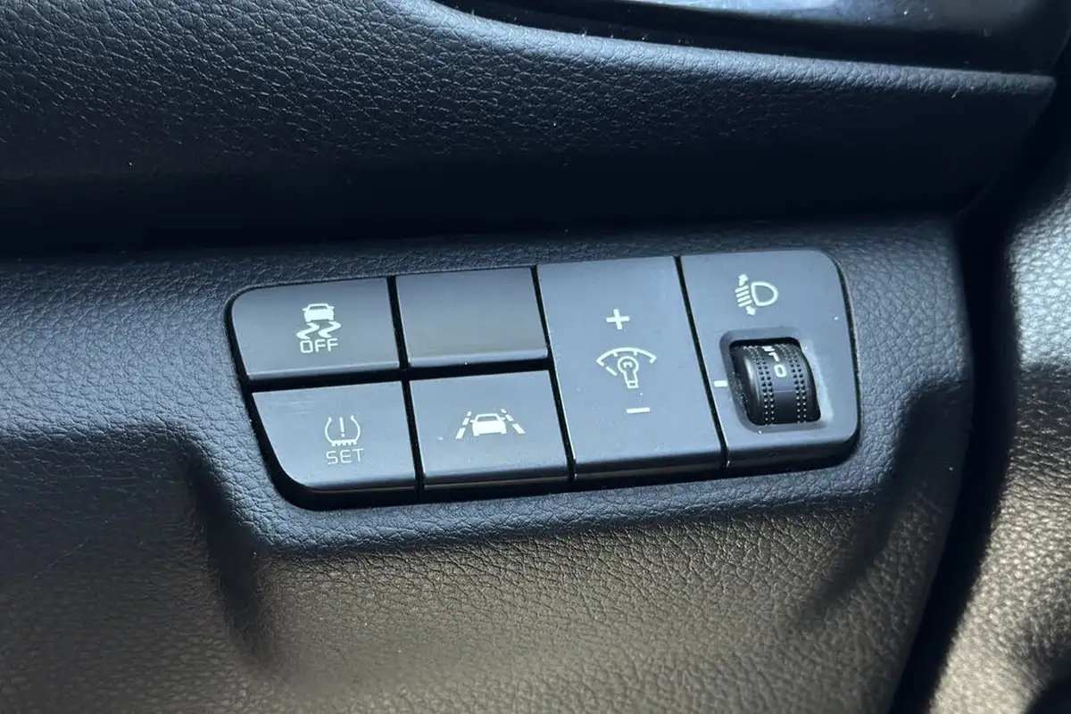 2018-kia-rio-10-t-gdi-3-99bhp-big-28