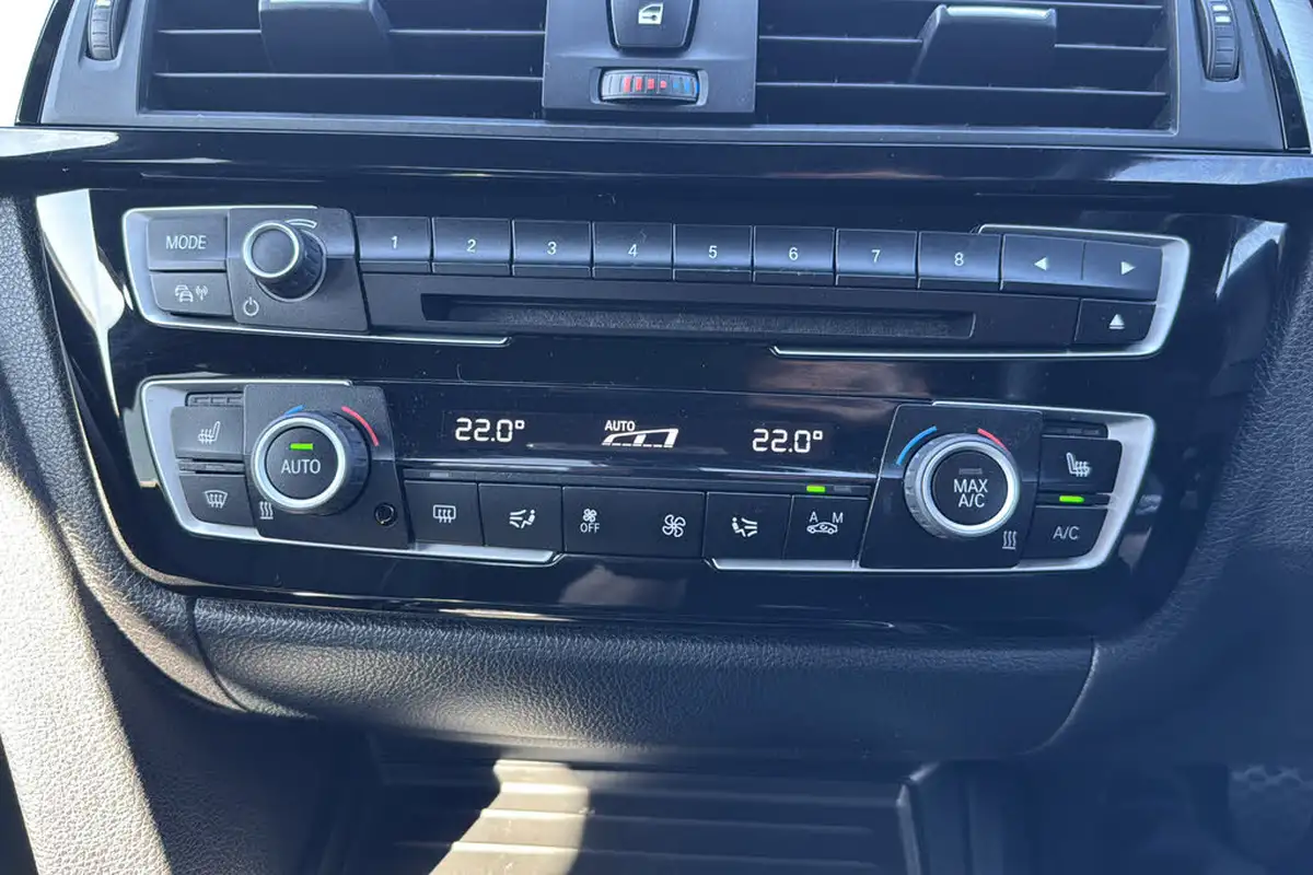 2018-bmw-3-series-20td-316d-se-saloon-4d-big-14