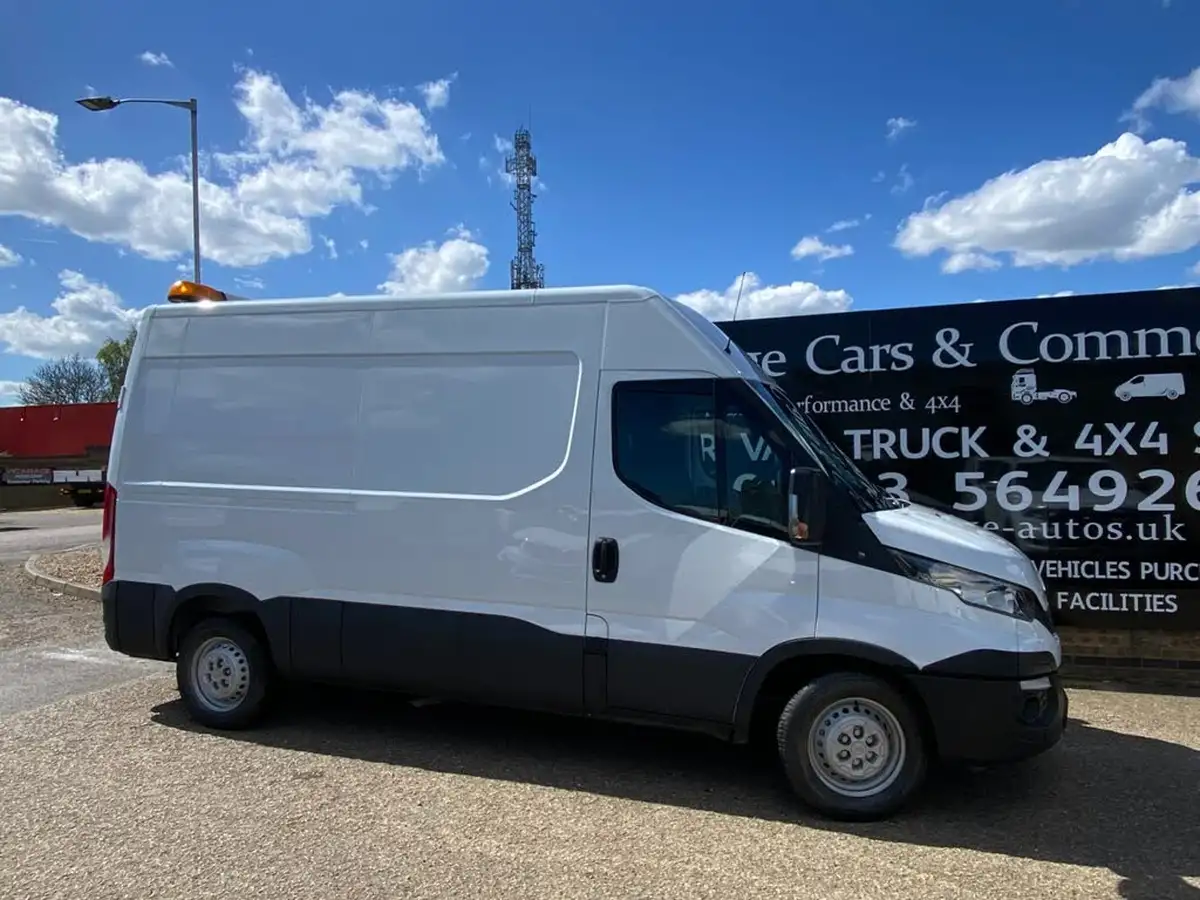 2018-iveco-daily-s-class-23td-35s12v-3520-h1-business-big-44