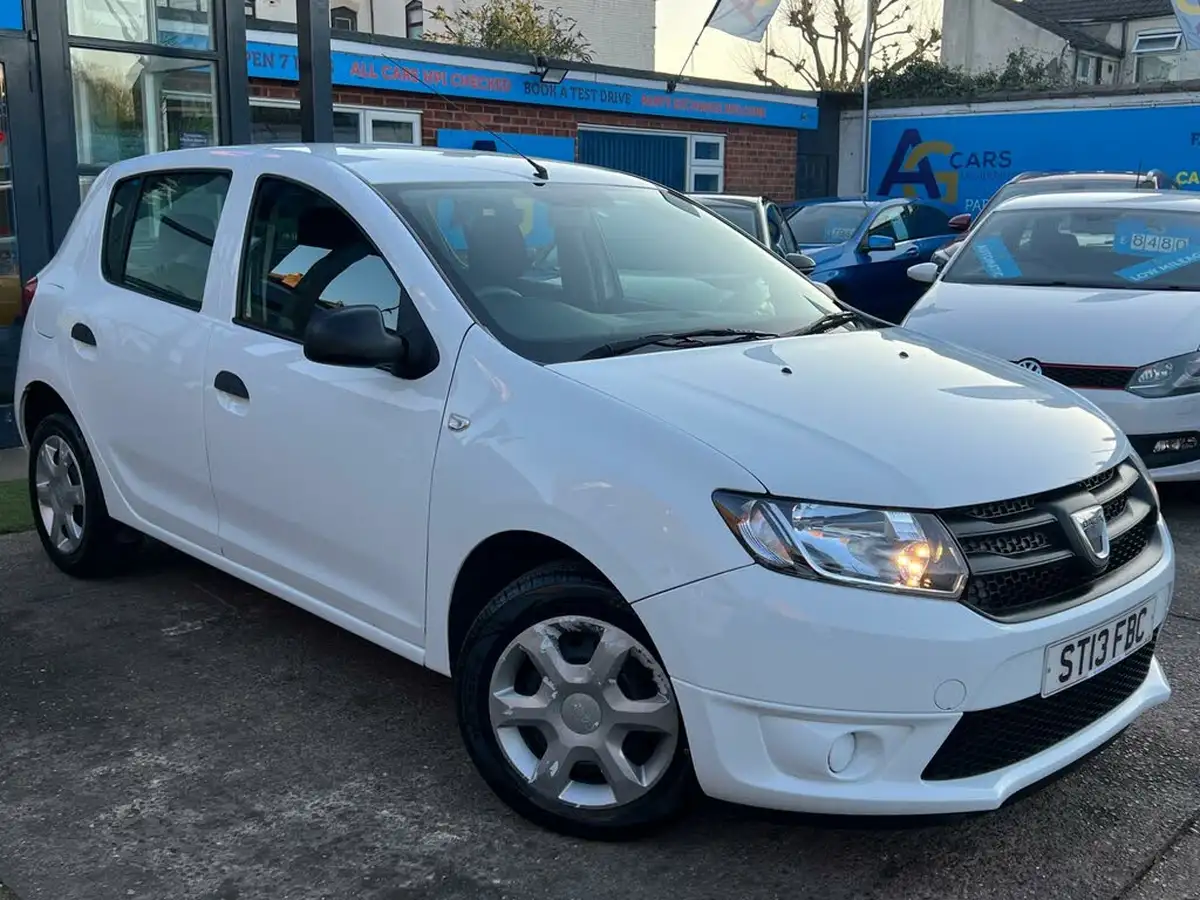 2013-dacia-sandero-12-ambiance-big-17