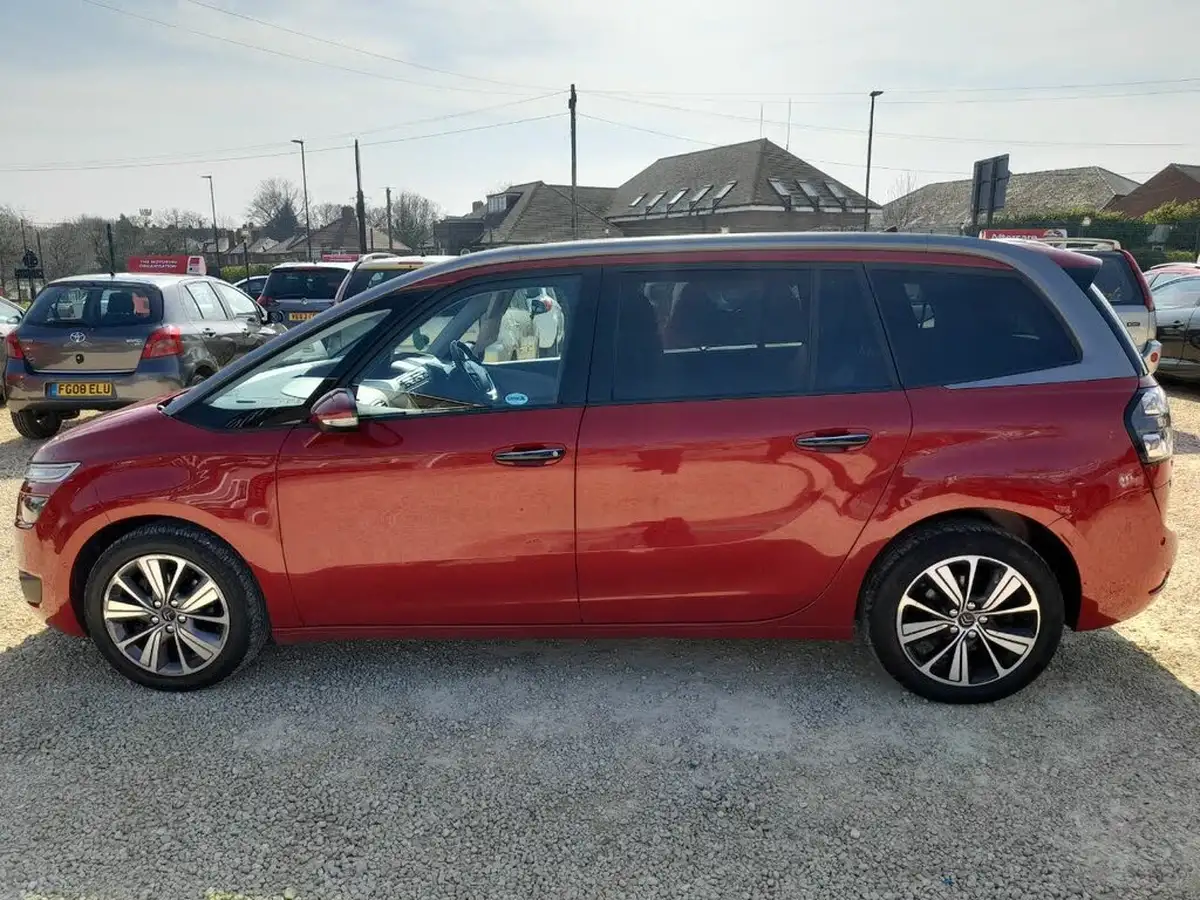 2015-citroen-grand-c4-picasso-16bluehdi-exclusive-big-7