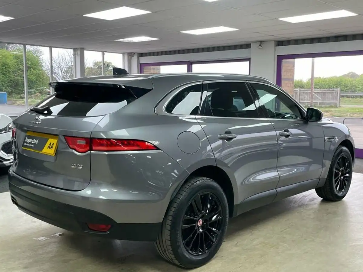 2020-jaguar-f-pace-20-i4d-portfolio-180ps-awd-auto-big-9