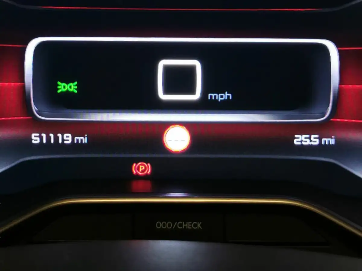 2020-citroen-c5-aircross-15bluehdi-flair-eat8-big-23