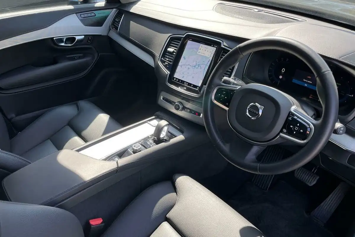 2024-volvo-xc90-20-t8-plus-big-4
