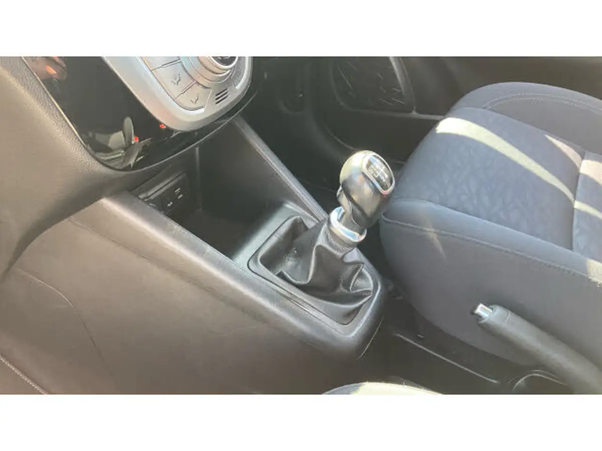 2016-hyundai-ix20-14-se-big-12